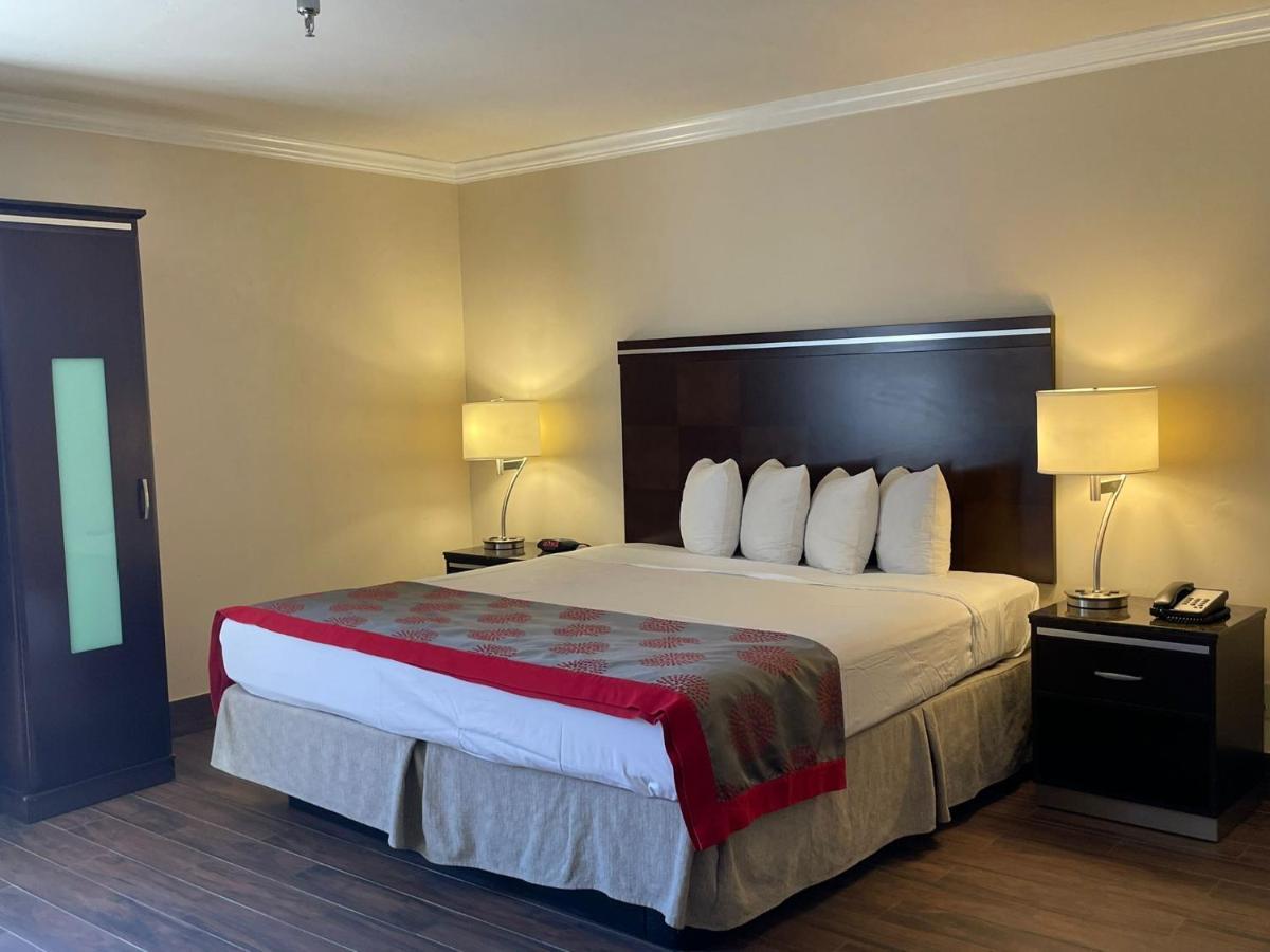 Ramada By Wyndham San Diego Poway Miramar Εξωτερικό φωτογραφία