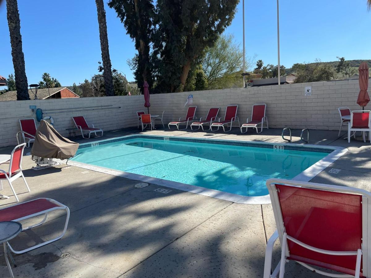 Ramada By Wyndham San Diego Poway Miramar Εξωτερικό φωτογραφία