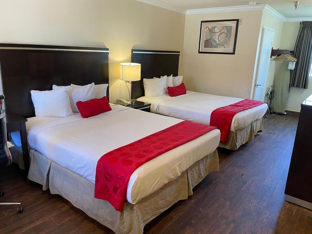 Ramada By Wyndham San Diego Poway Miramar Εξωτερικό φωτογραφία