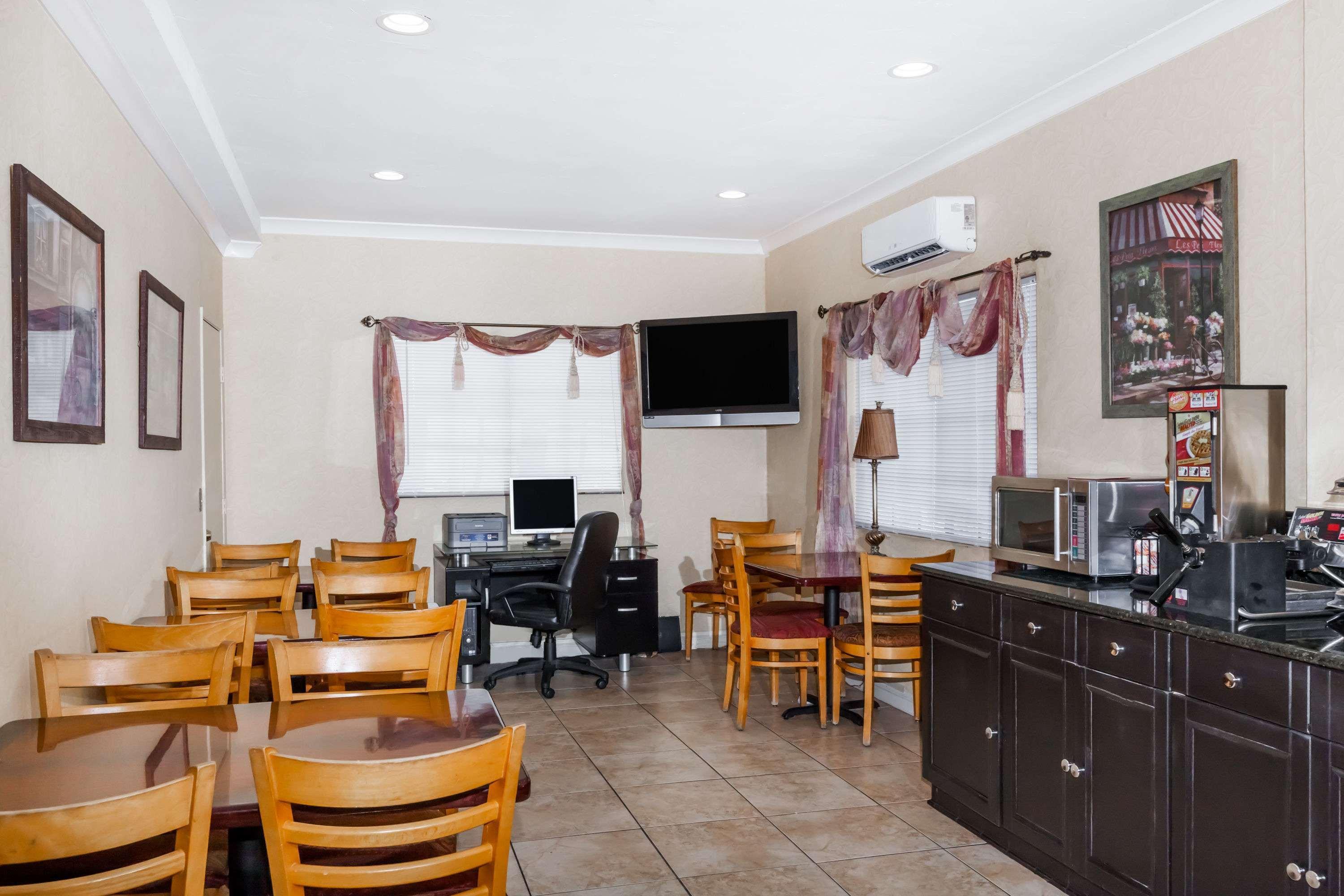 Ramada By Wyndham San Diego Poway Miramar Εξωτερικό φωτογραφία