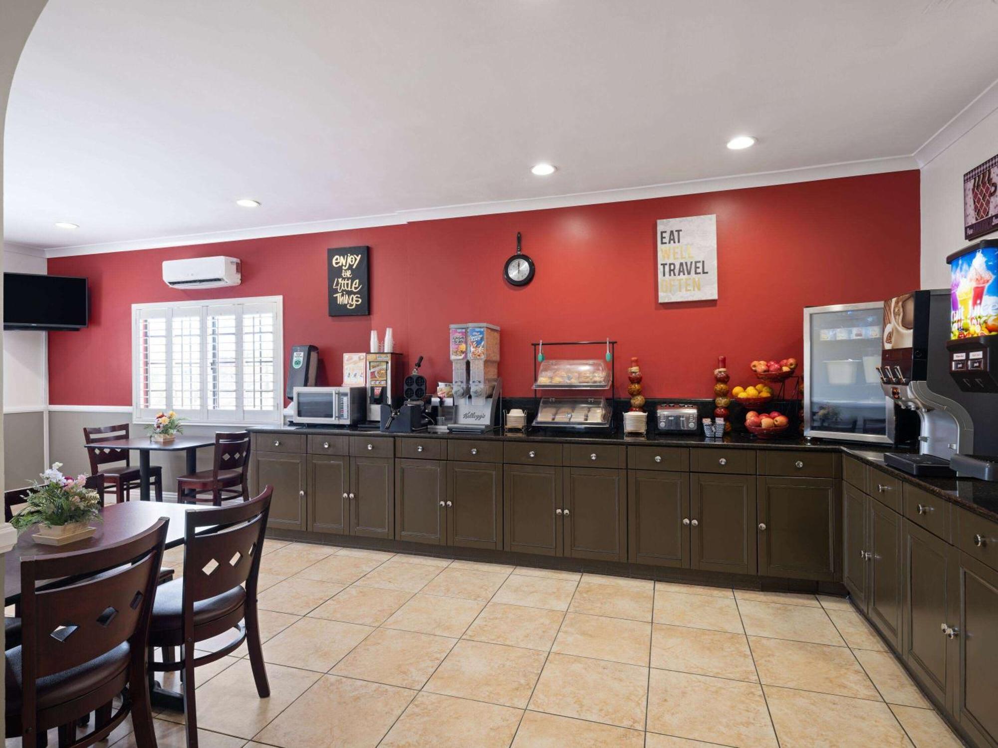 Ramada By Wyndham San Diego Poway Miramar Εξωτερικό φωτογραφία