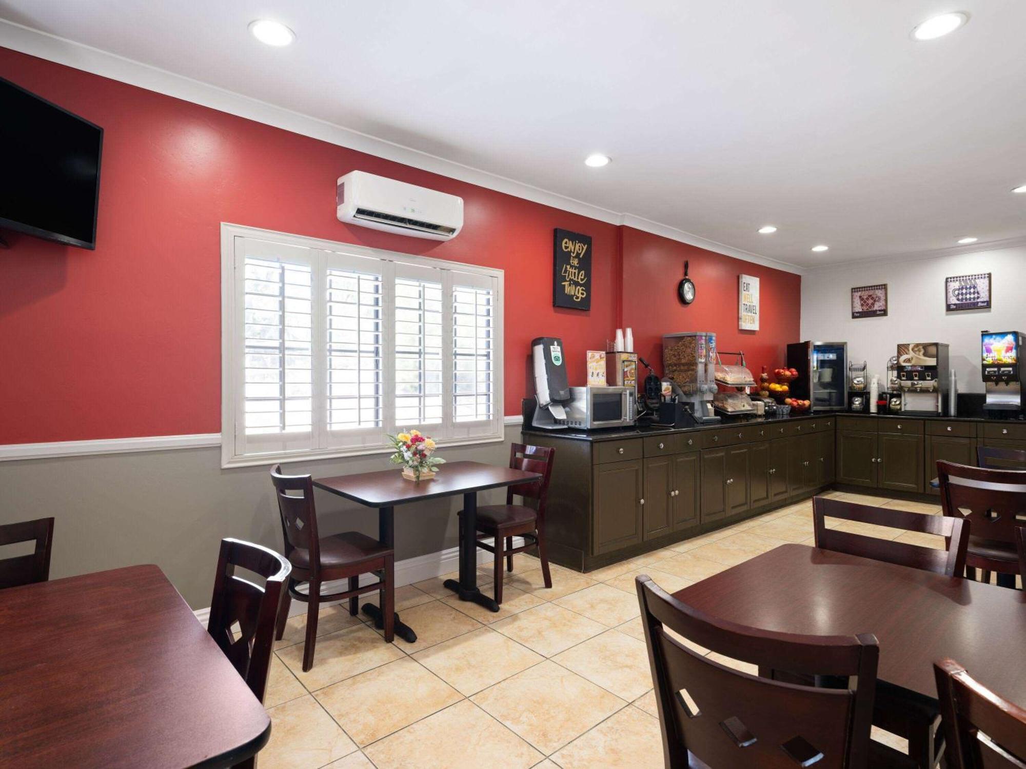 Ramada By Wyndham San Diego Poway Miramar Εξωτερικό φωτογραφία