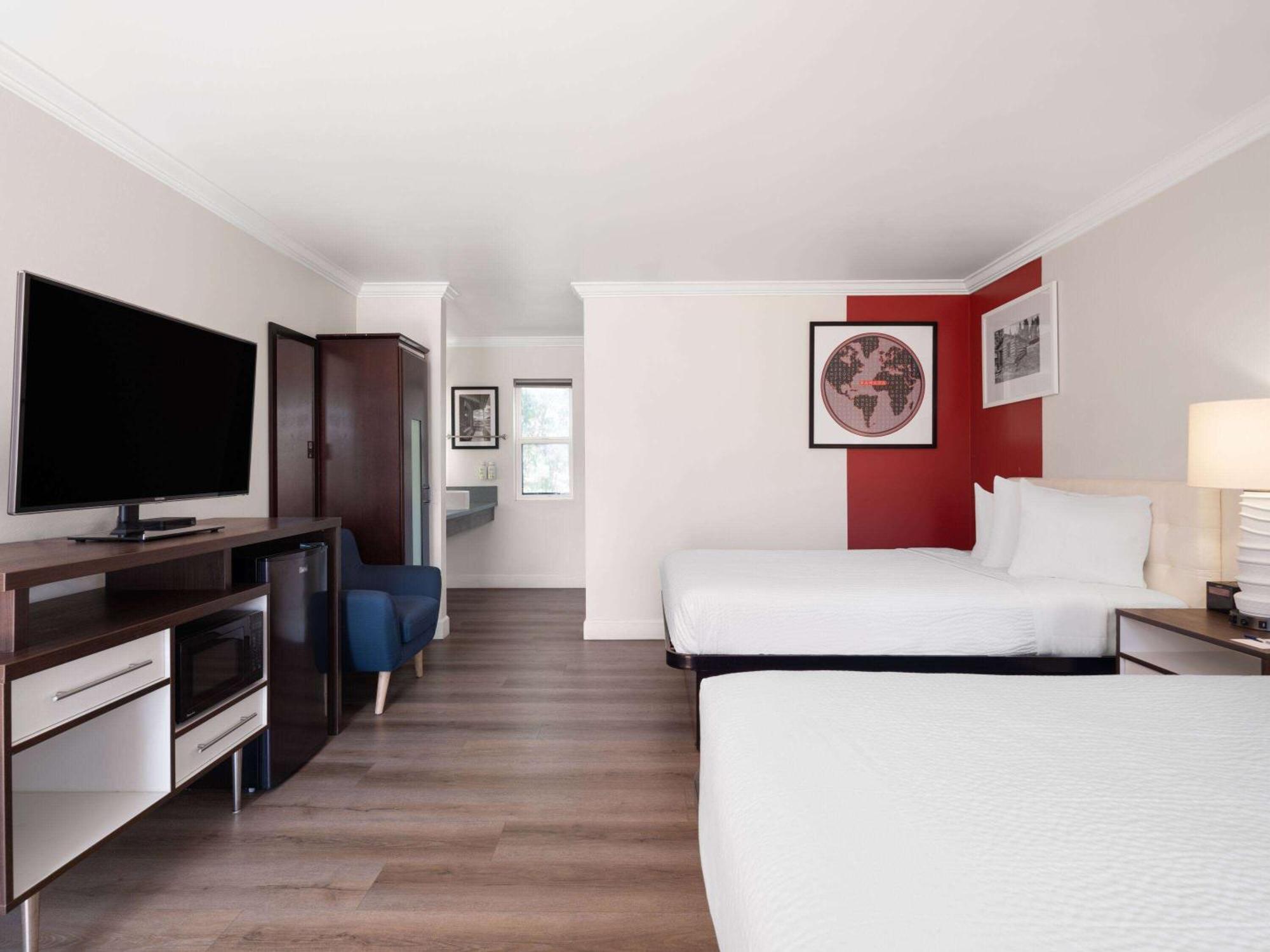 Ramada By Wyndham San Diego Poway Miramar Εξωτερικό φωτογραφία