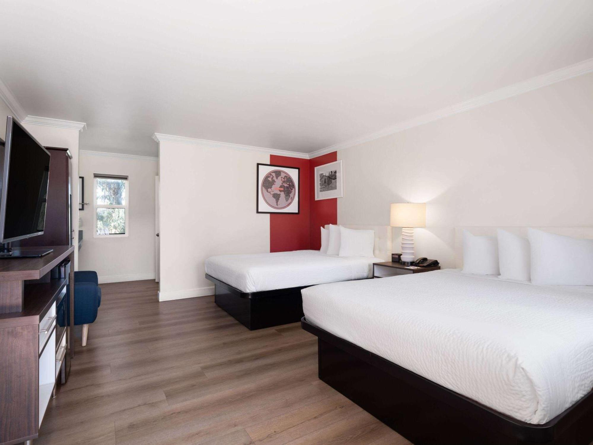 Ramada By Wyndham San Diego Poway Miramar Εξωτερικό φωτογραφία