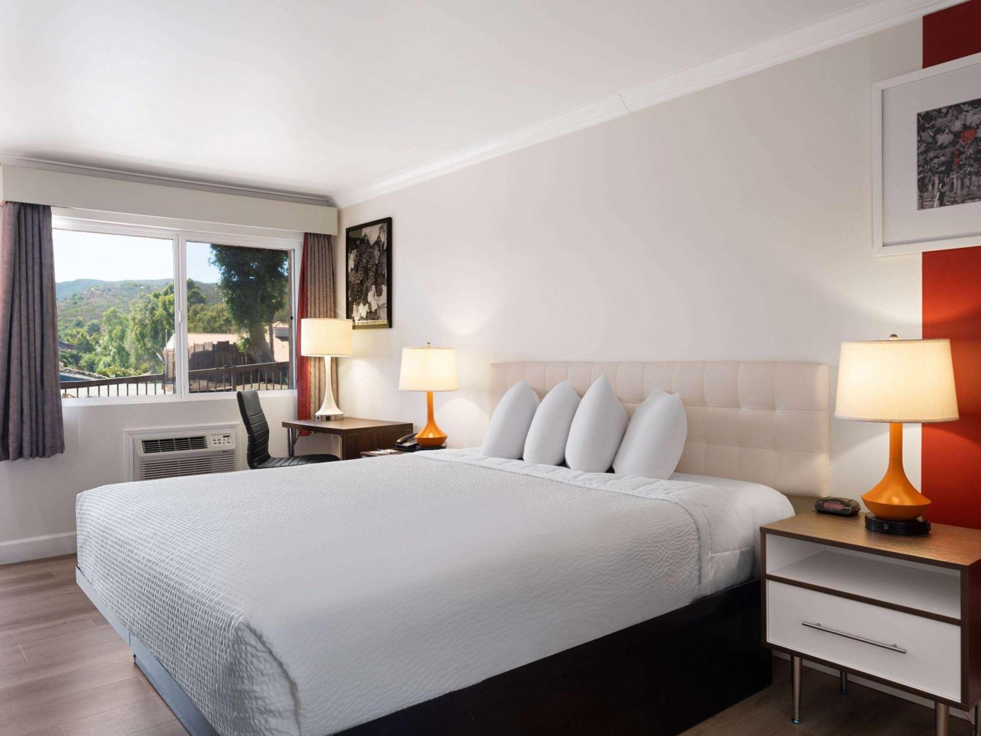 Ramada By Wyndham San Diego Poway Miramar Εξωτερικό φωτογραφία